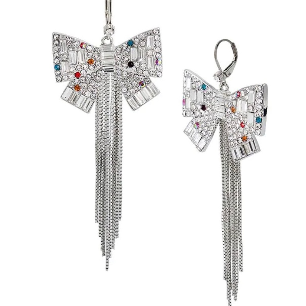 NWT BETSEY JOHNSON Bowtie Fringe Earrings